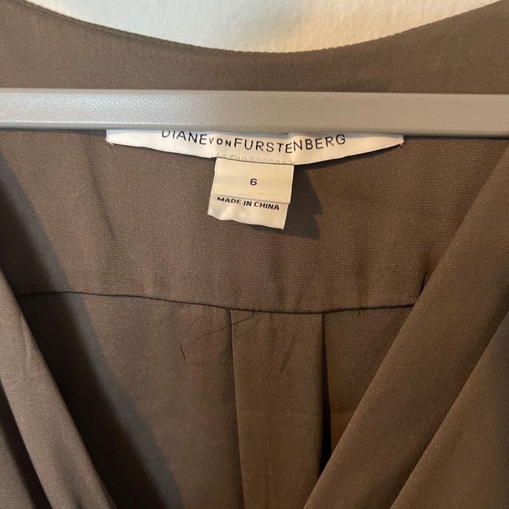 Diane Von Furstenberg Tan Silk Dress - Picture 5 of 8